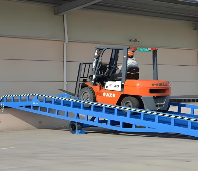 磐石移动式卸货平台（叉车用）